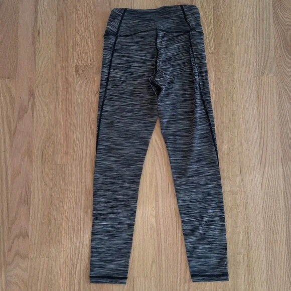 Zella Capris Leggings Pants - Picture 6 of 7